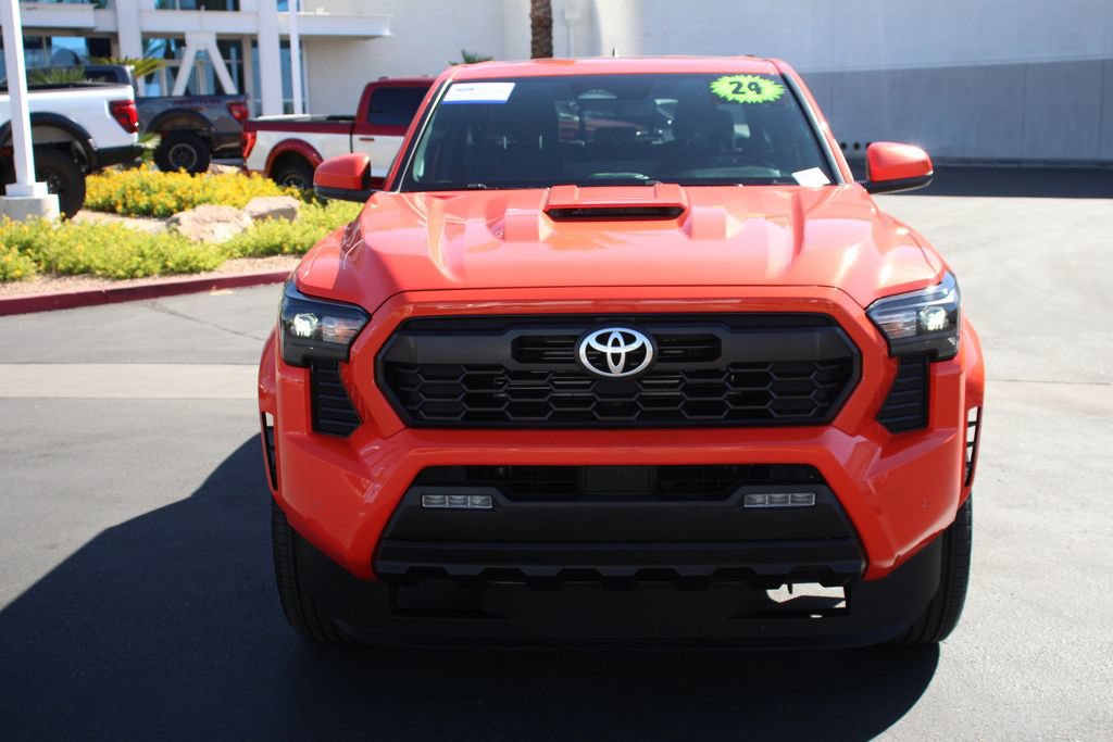 Used 2024 Toyota Tacoma TRD Sport w/ TRD Sport Upgrade Package AWD/4WD image 13