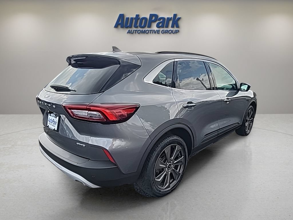 Certified 2024 Ford Escape Platinum AWD/4WD image 8