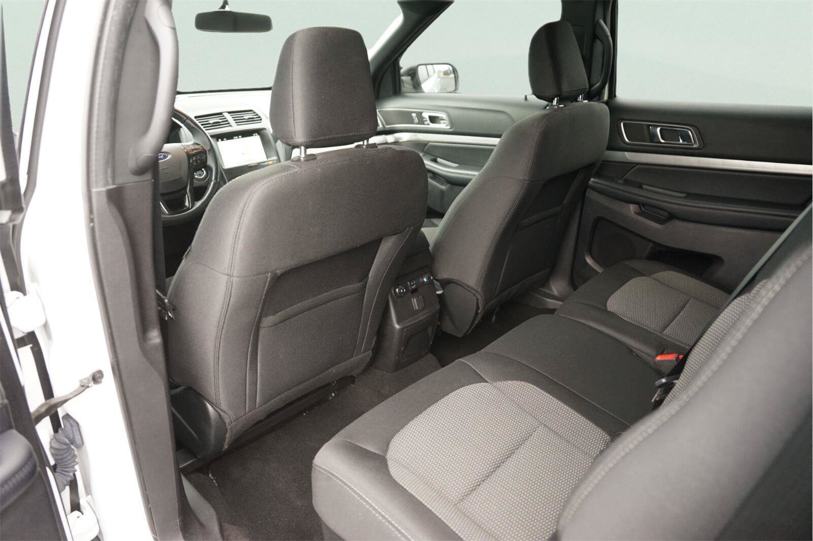 Certified 2019 Ford Explorer XLT w/ Equipment Group 201A FWD image 11