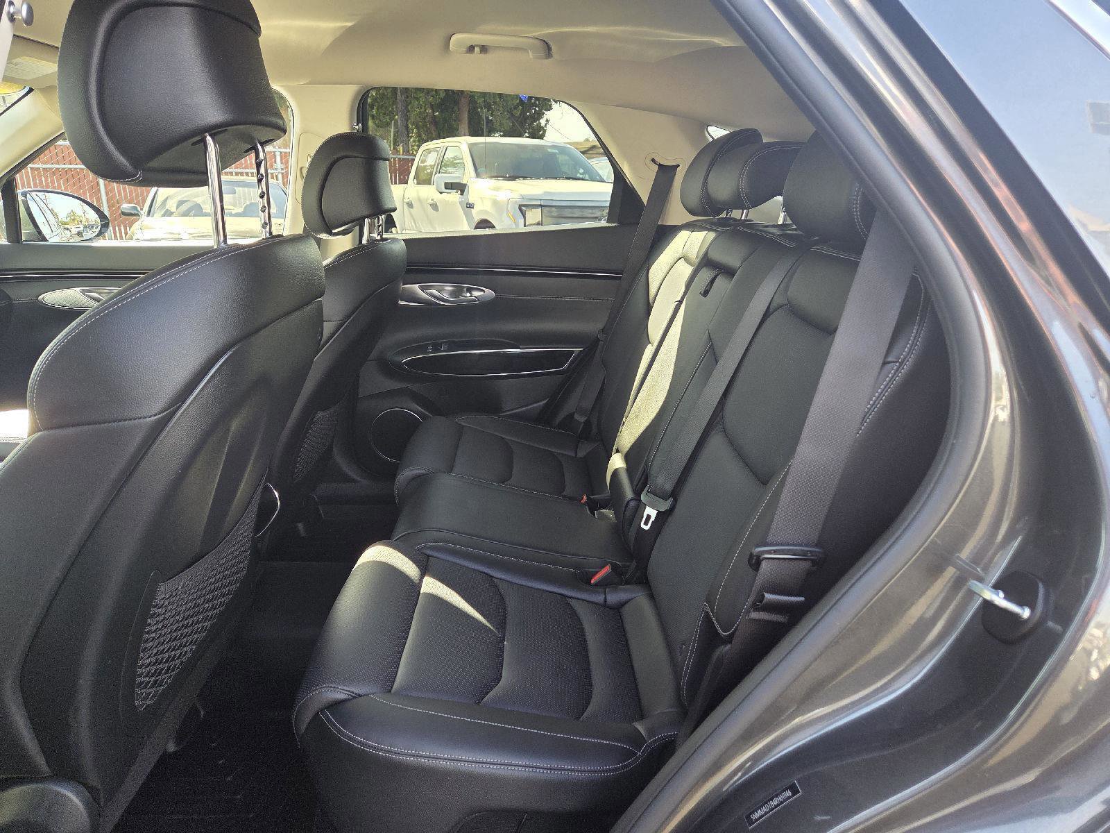 Used 2024 Genesis GV70 2.5T image 13