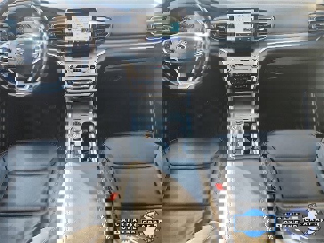 Certified 2022 Ford Explorer XLT w/ Equipment Group 202A image 8