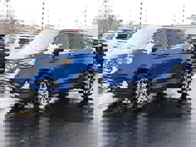 Certified 2023 Ford Edge SEL image 4