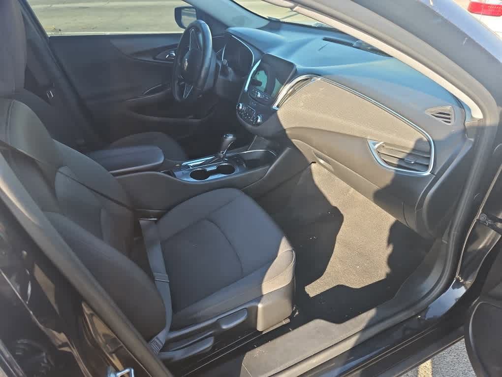 Used 2020 Chevrolet Malibu LT image 13