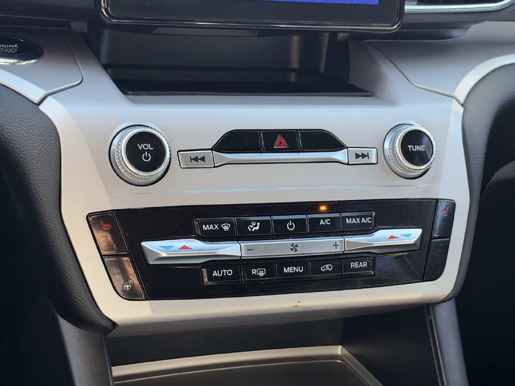 Certified 2023 Ford Explorer XLT w/ Equipment Group 202A RWD image 15