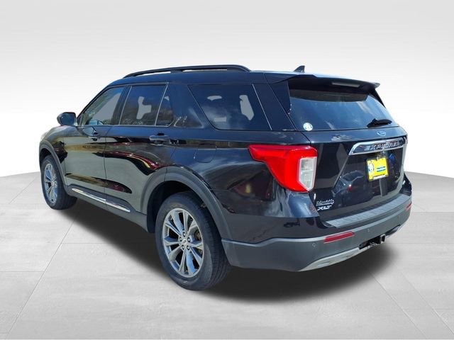 Certified 2022 Ford Explorer XLT w/ Equipment Group 202A image 4