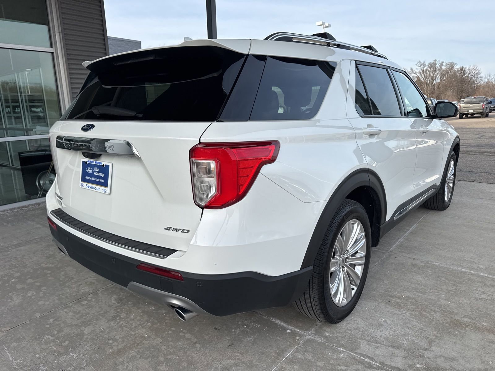 Certified 2023 Ford Explorer Limited w/ Limited Technology Package image 4