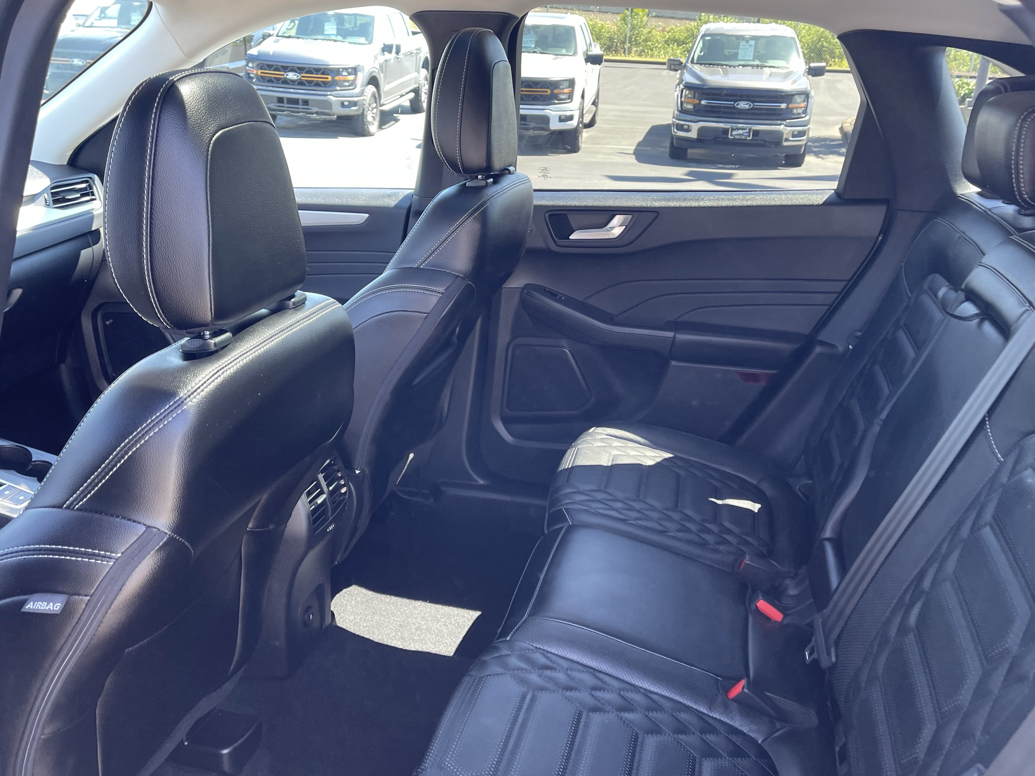 Certified 2023 Ford Escape Platinum w/ Premium Technology Package AWD/4WD image 11