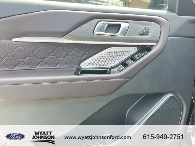 Certified 2025 Ford Explorer Platinum w/ LUX Leather Package image 28