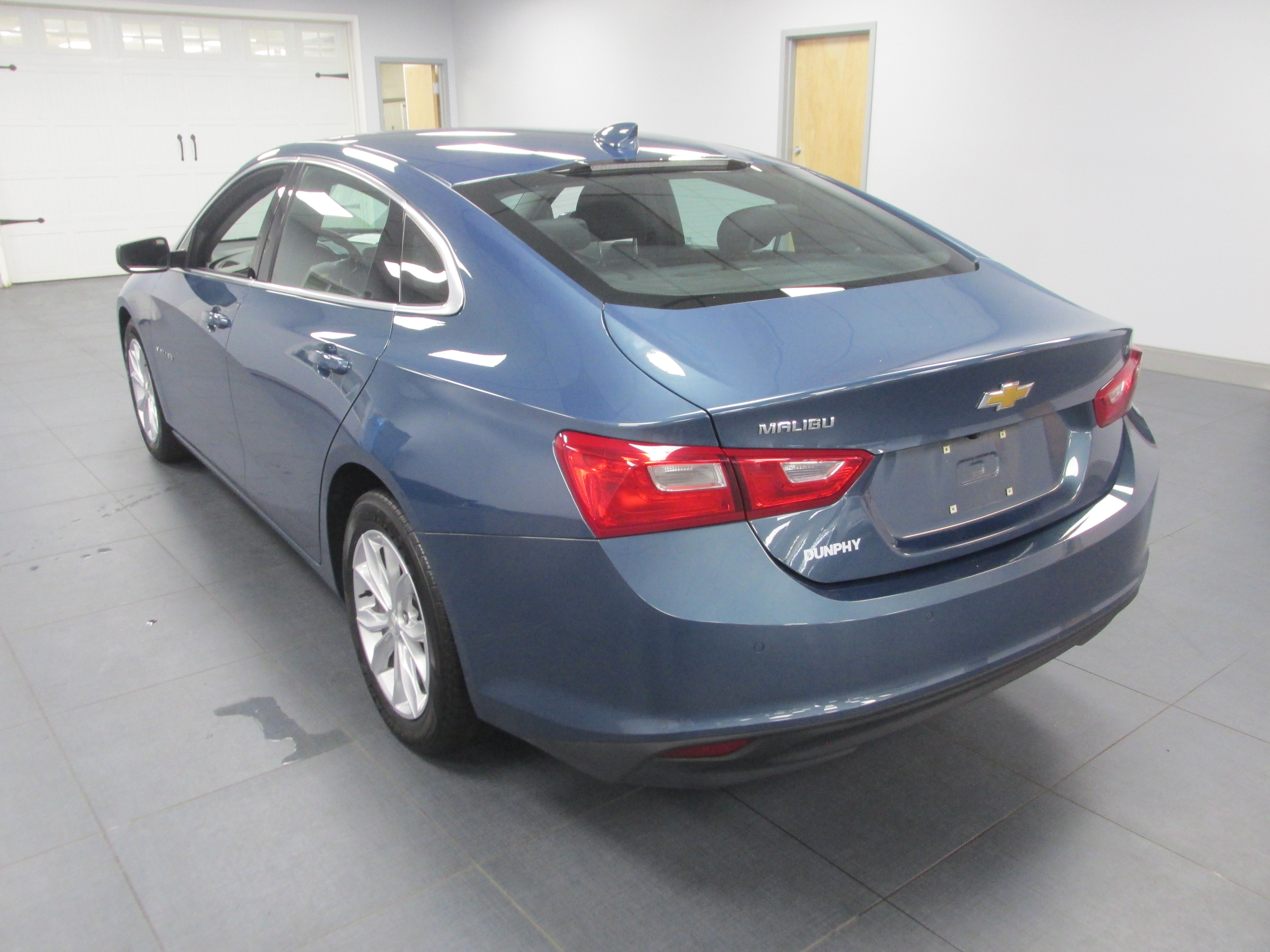 Used 2025 Chevrolet Malibu LT FWD image 7