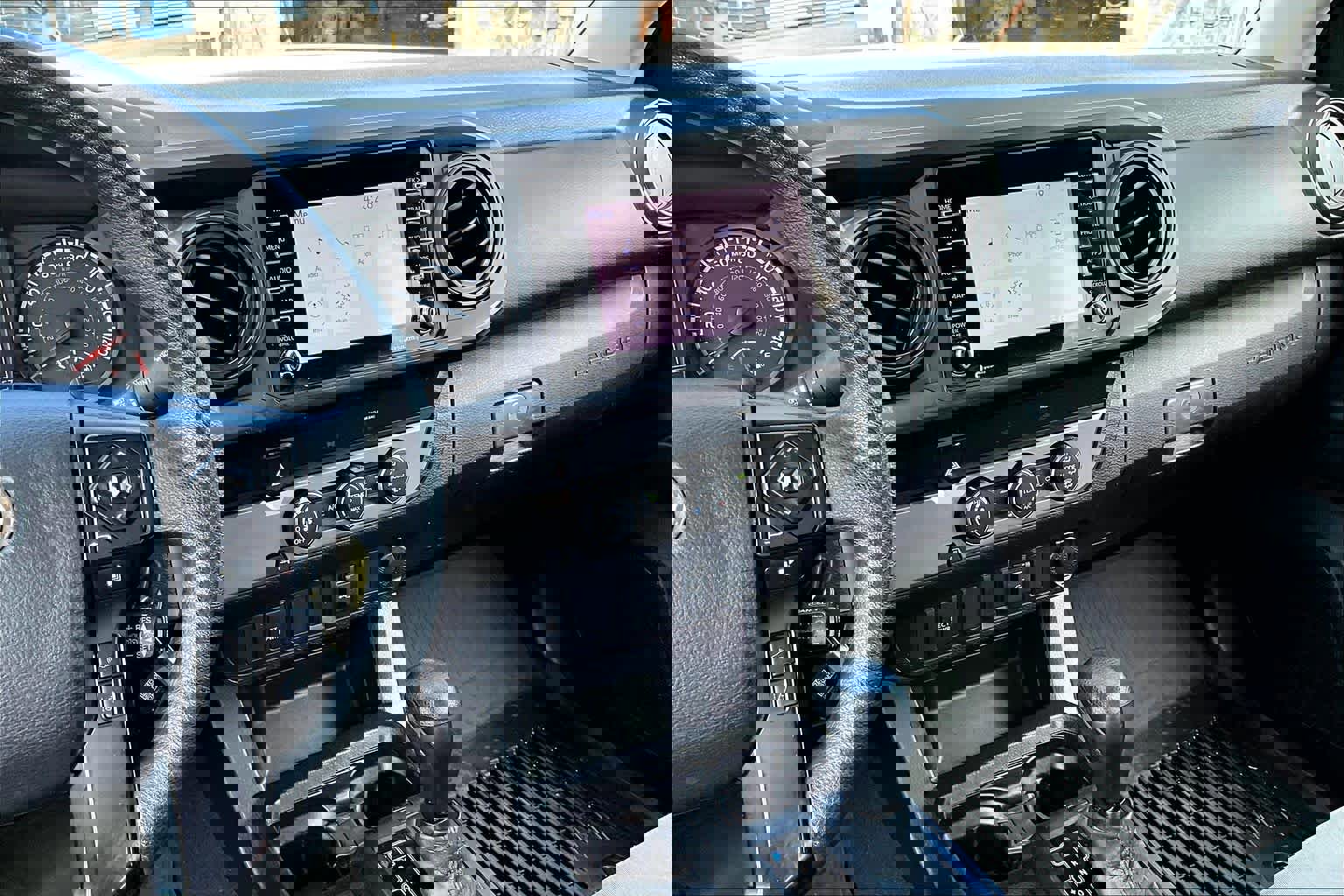 Used 2021 Toyota Tacoma SR w/ SR Convenience Package RWD image 12