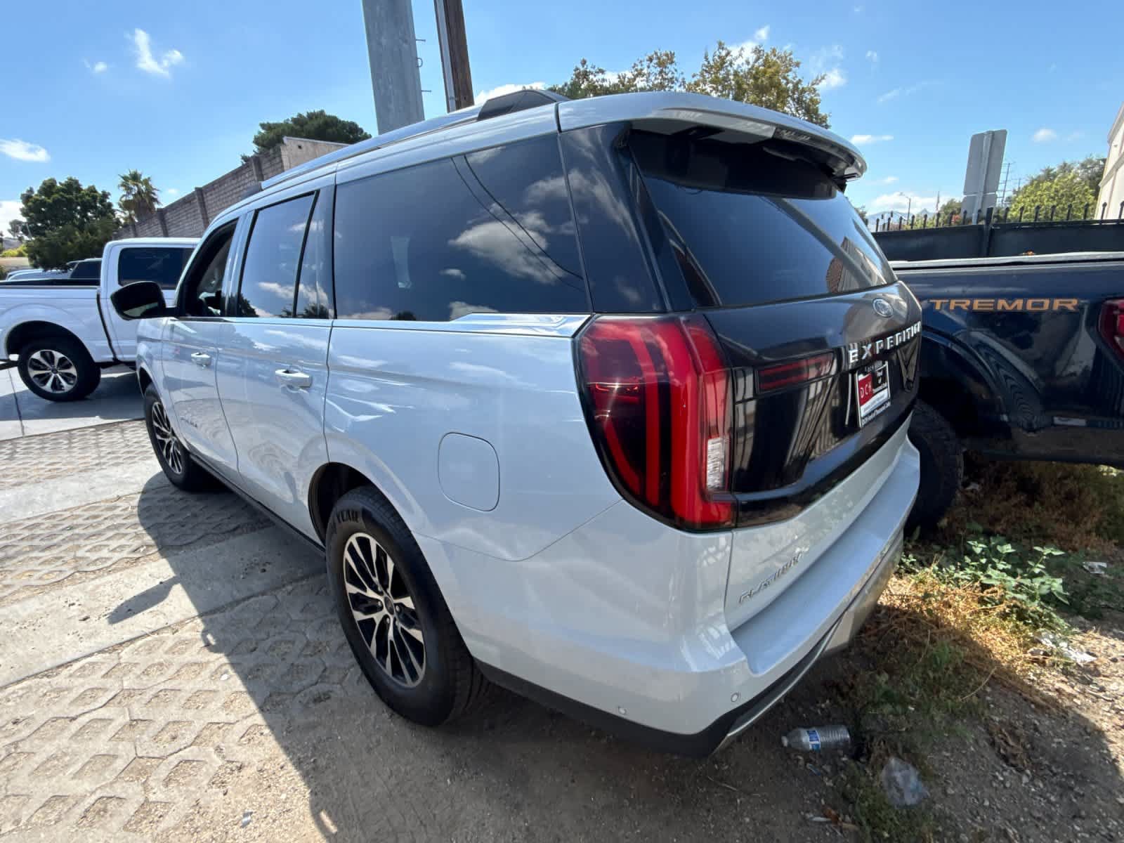 Certified 2025 Ford Expedition Platinum AWD/4WD image 6