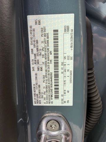 Certified 2025 Ford Escape SE w/ PHEV Premium Package FWD image 5
