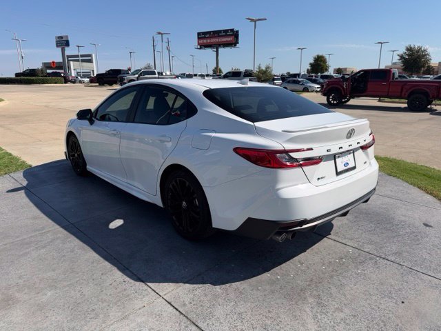 Used 2025 Toyota Camry SE w/ Convenience Package FWD image 5