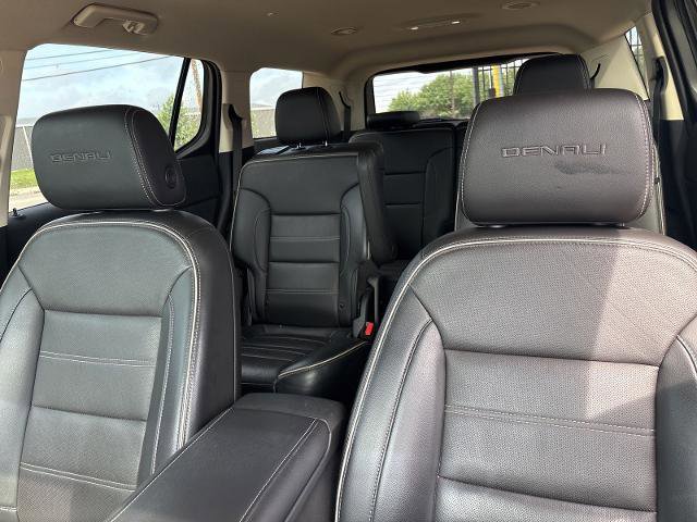 Used 2022 GMC Acadia Denali w/ Denali Technology Package FWD image 17