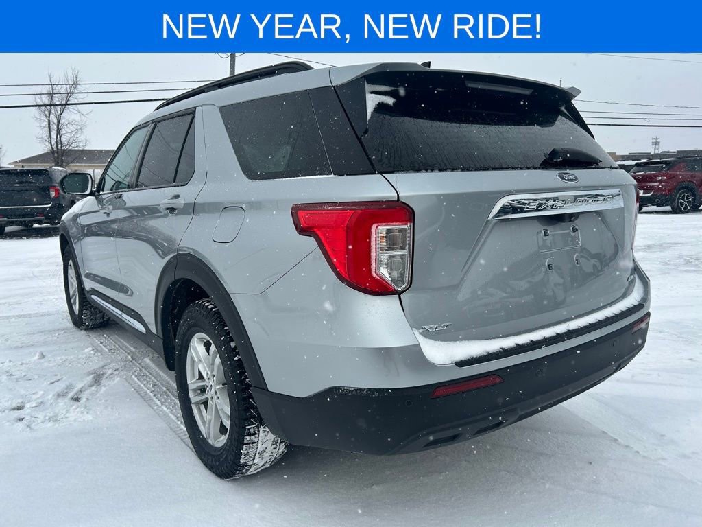 Certified 2022 Ford Explorer XLT image 4