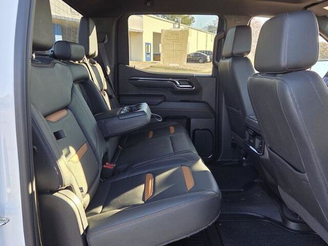 Used 2023 GMC Sierra 1500 AT4 AWD/4WD image 14