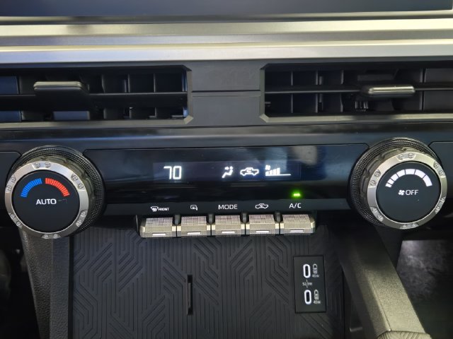 Used 2024 Toyota Tacoma TRD Sport AWD/4WD image 20