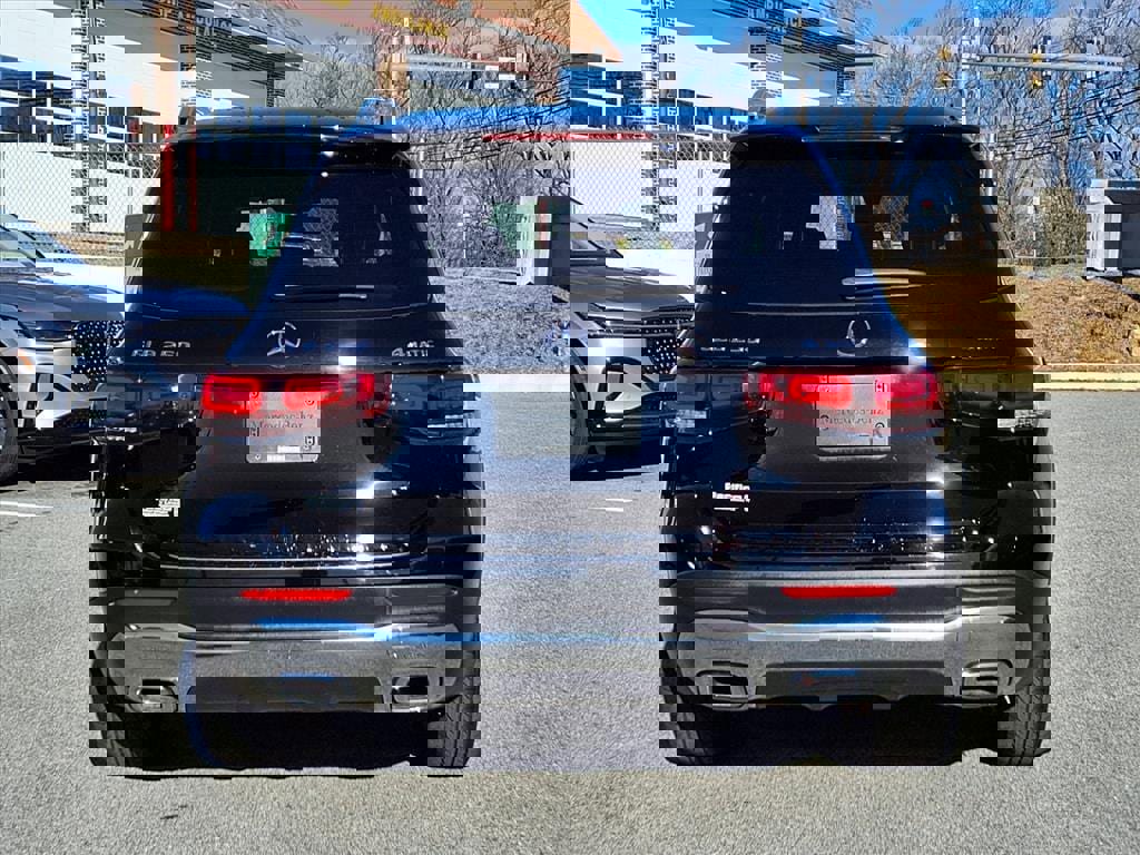 Used 2021 Mercedes-Benz GLB 250 4MATIC image 4