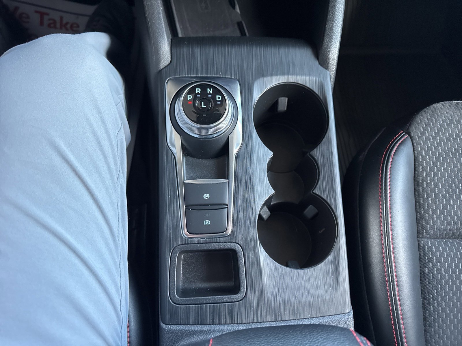 Certified 2024 Ford Escape ST-Line Select w/ Tech Pack #2 image 34