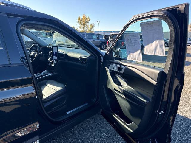 Certified 2022 Ford Explorer Limited w/ Limited Technology Package image 8