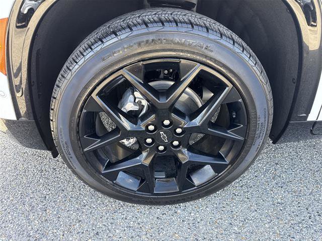 Used 2026 Chevrolet Traverse RS w/ LPO, Floor Liner Package FWD image 34