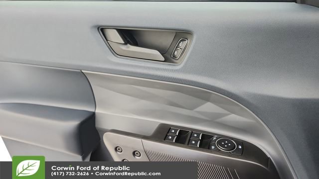 Certified 2024 Ford Maverick XLT w/ XLT Luxury Package image 18