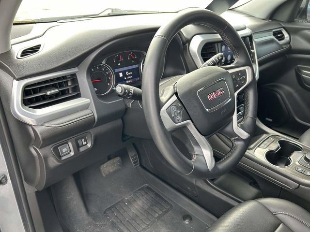 Used 2023 GMC Acadia SLT FWD image 17