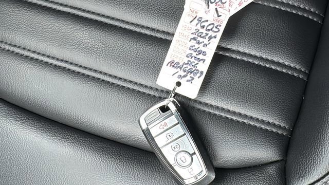 Certified 2024 Ford Edge SEL w/ Convenience Package image 30