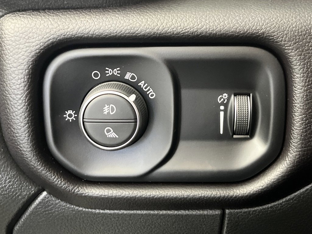 Used 2024 RAM 2500 Big Horn image 25