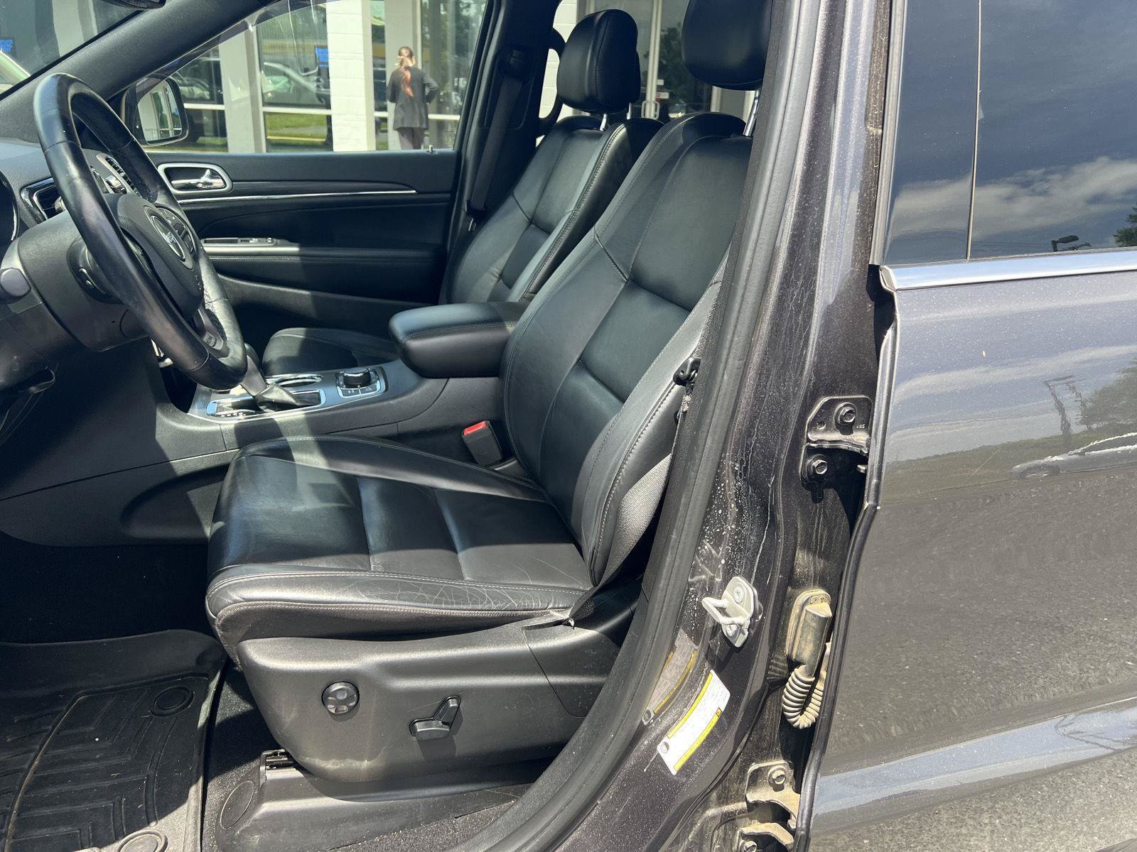 Used 2020 Jeep Grand Cherokee Limited w/ Trailer Tow Group IV AWD/4WD image 10