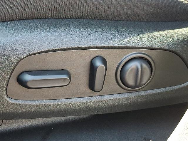Used 2023 Chevrolet Equinox LT FWD image 26