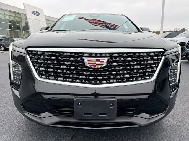 Used 2025 Cadillac XT4 Premium Luxury image 12