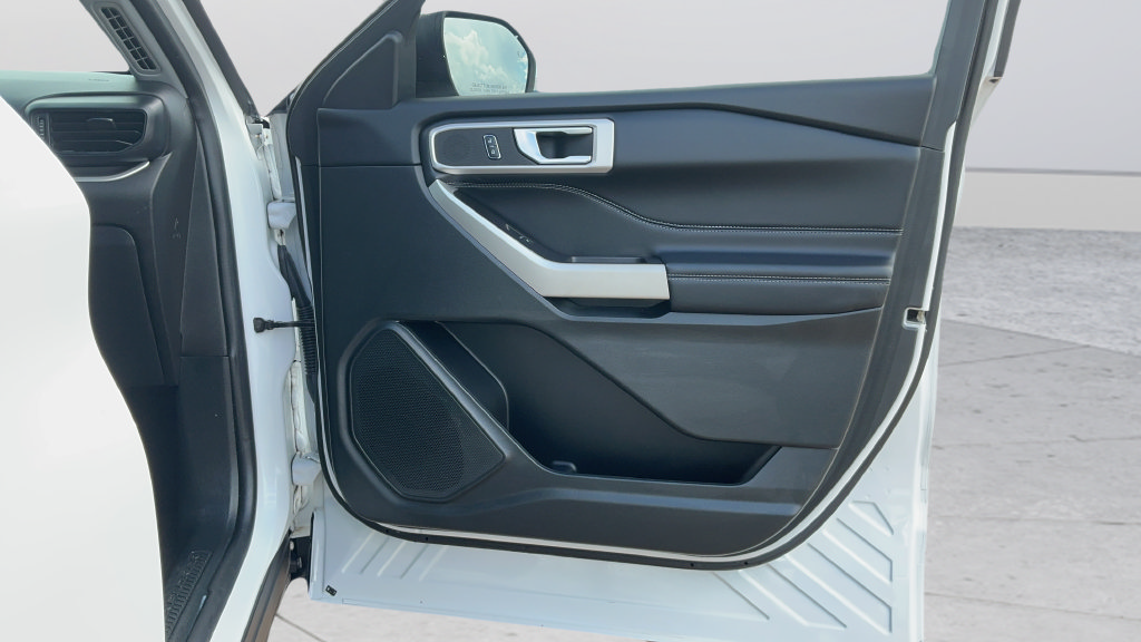 Certified 2021 Ford Explorer XLT RWD image 23