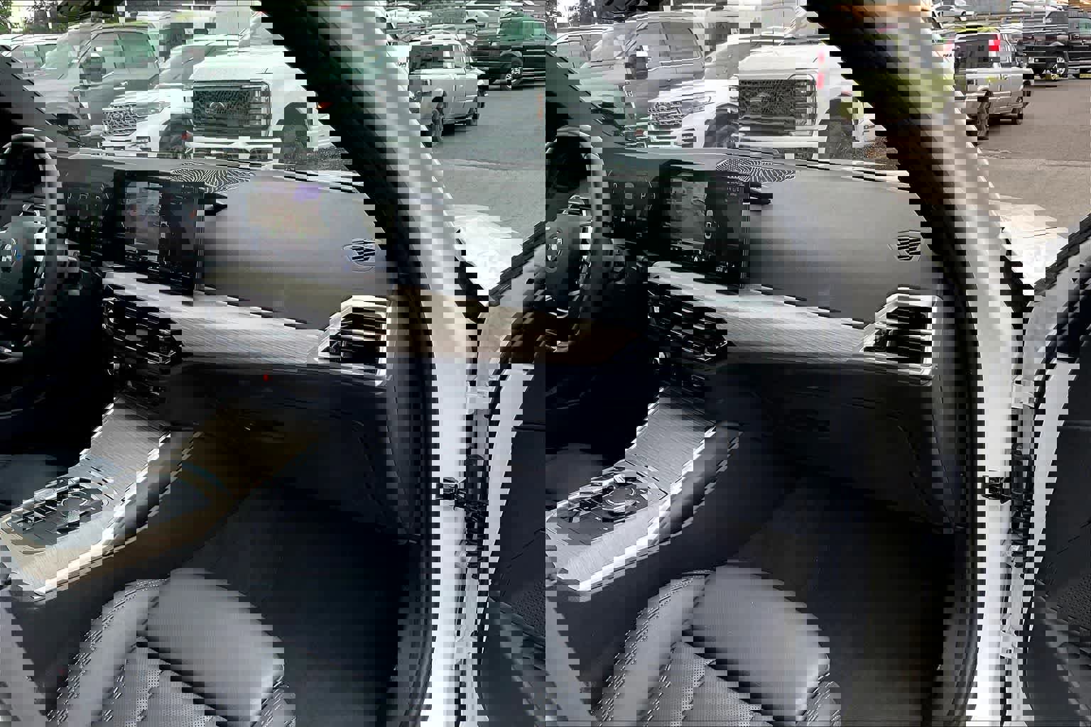 Used 2025 BMW 330i Sedan image 23