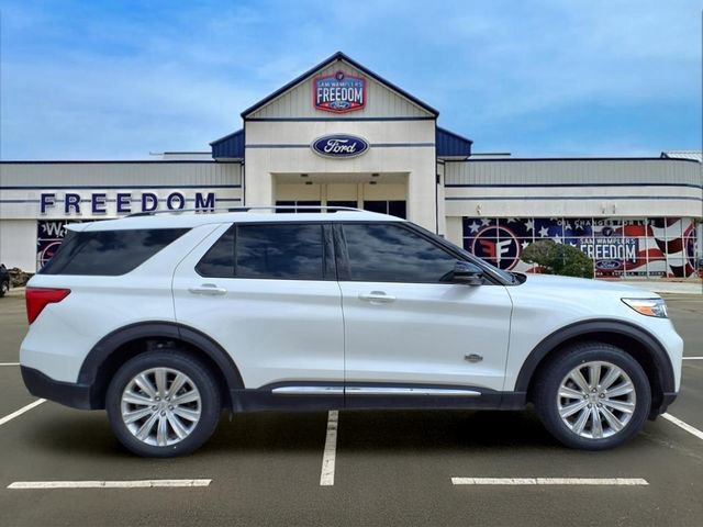 Certified 2023 Ford Explorer King Ranch w/ Technology Package AWD/4WD image 8
