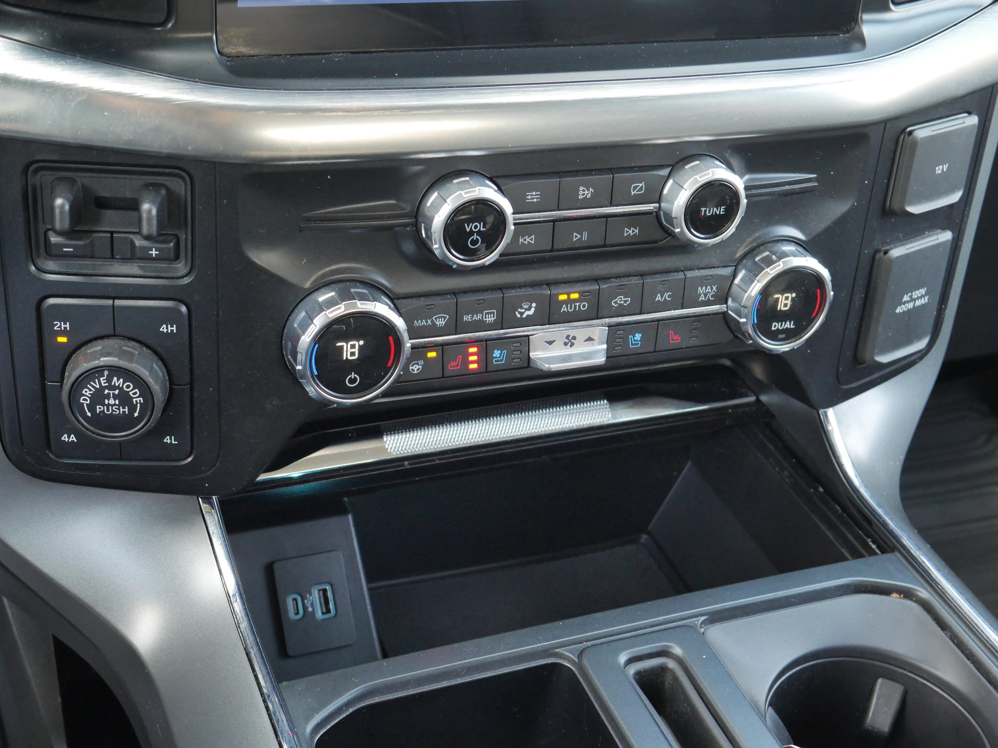 Certified 2021 Ford F150 Lariat w/ Equipment Group 502A High image 22