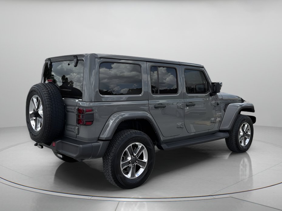 Used 2022 Jeep Wrangler Unlimited Sahara w/ LED Lighting Group AWD/4WD image 3