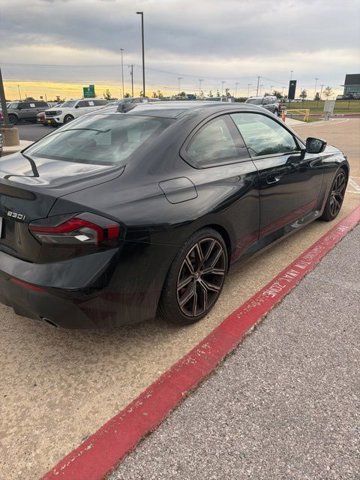 Used 2023 BMW 230i Coupe w/ Premium Package RWD image 3