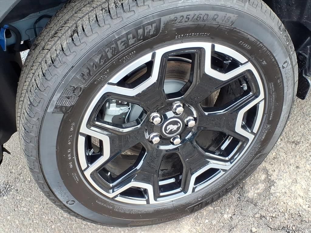 Certified 2025 Ford Bronco Sport Outer Banks w/ Outer Banks Tech Package+ AWD/4WD image 8