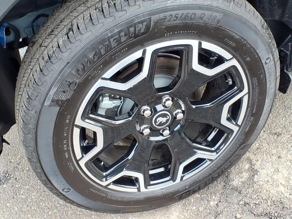 Certified 2025 Ford Bronco Sport Outer Banks w/ Outer Banks Tech Package+ AWD/4WD image 8