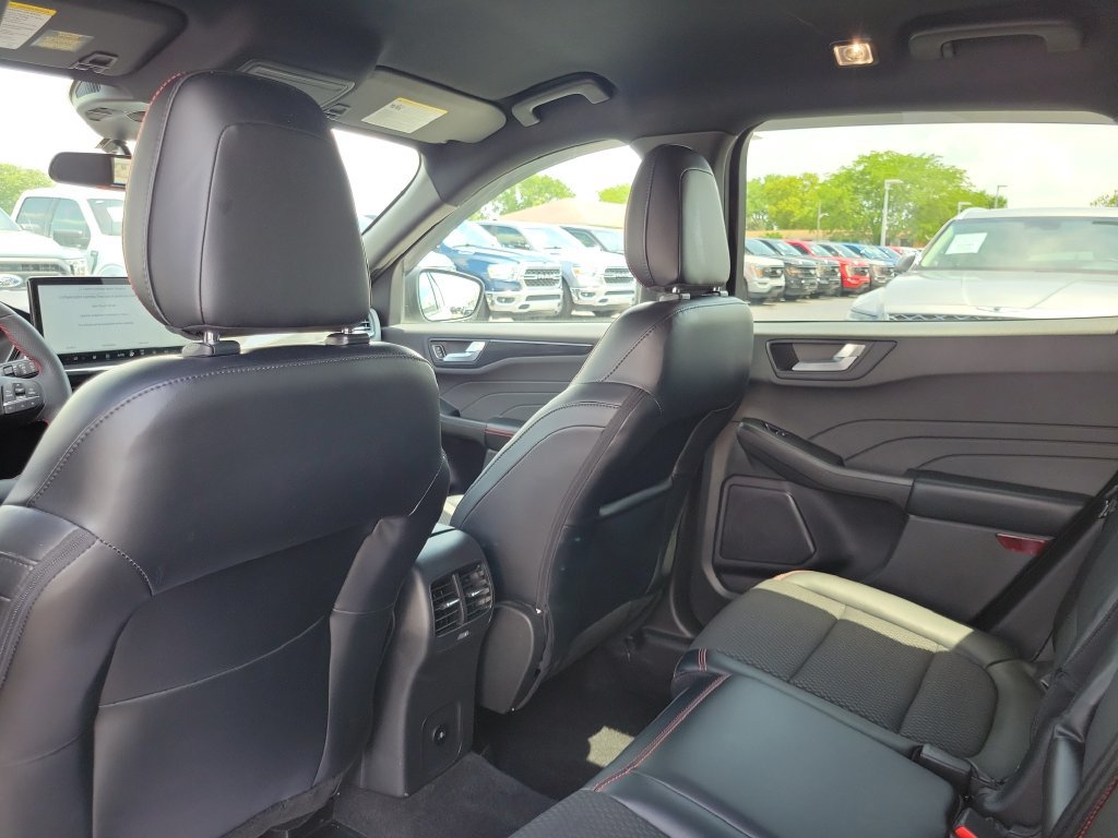 Certified 2023 Ford Escape ST-Line w/ Tech Pack #1 FWD image 17
