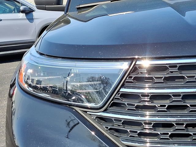 Certified 2023 Ford Explorer XLT w/ Equipment Group 202A AWD/4WD image 9