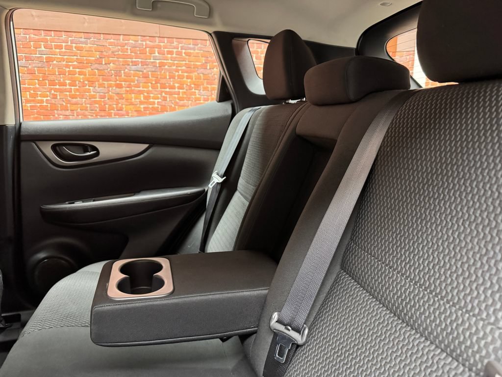 Used 2019 Nissan Rogue Sport S AWD/4WD image 3