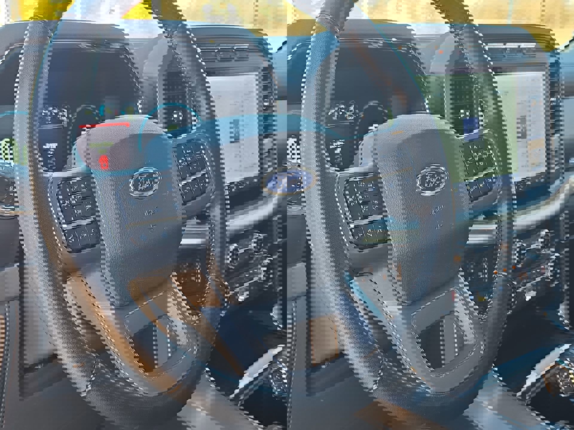 Certified 2022 Ford F150 Lariat w/ Equipment Group 502A High image 14