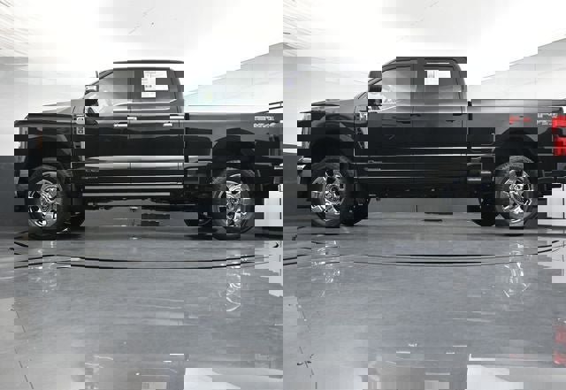 Certified 2025 Ford F350 Lariat w/ Lariat Ultimate Package AWD/4WD image 34