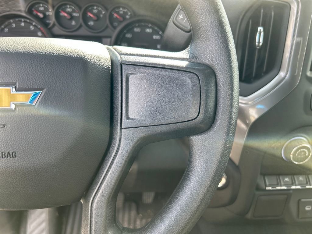 Used 2025 Chevrolet Silverado 1500 Custom image 21