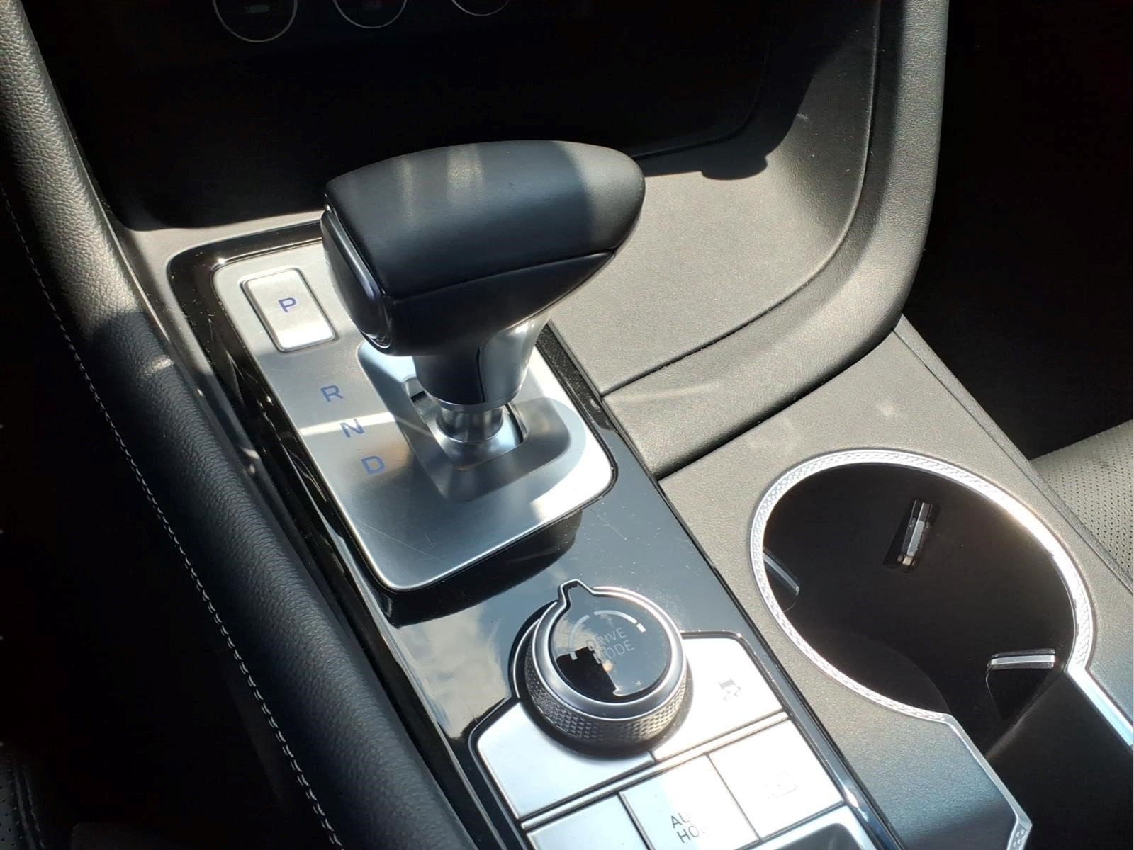 Used 2025 Genesis G70 2.5T AWD/4WD image 19