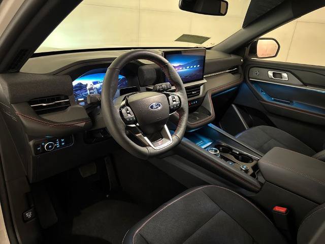 Certified 2025 Ford Explorer ST AWD/4WD image 5