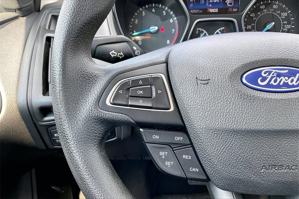 Certified 2018 Ford Focus SE w/ SE Appearance Package image 10