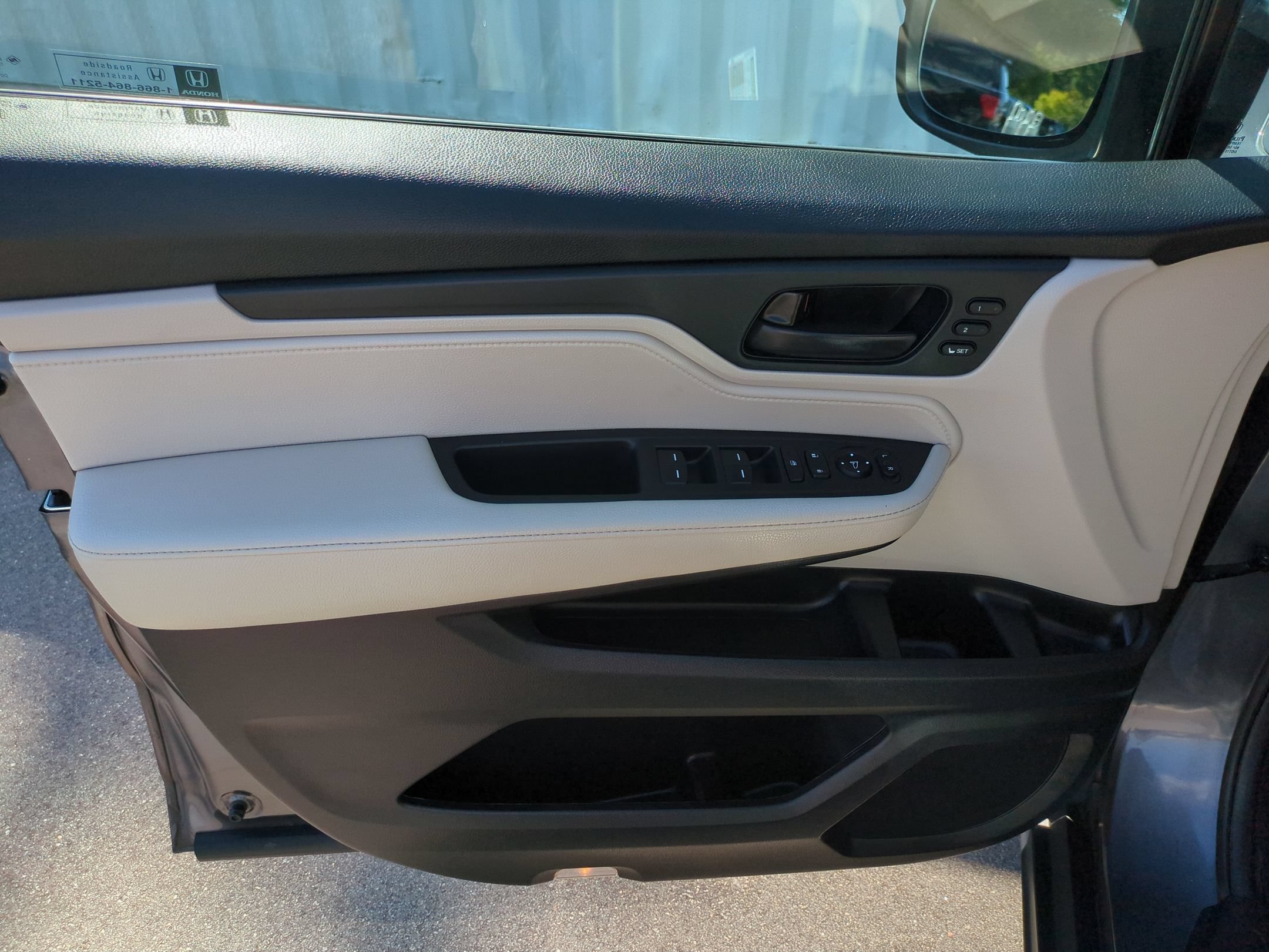 Used 2025 Honda Odyssey EX-L image 11